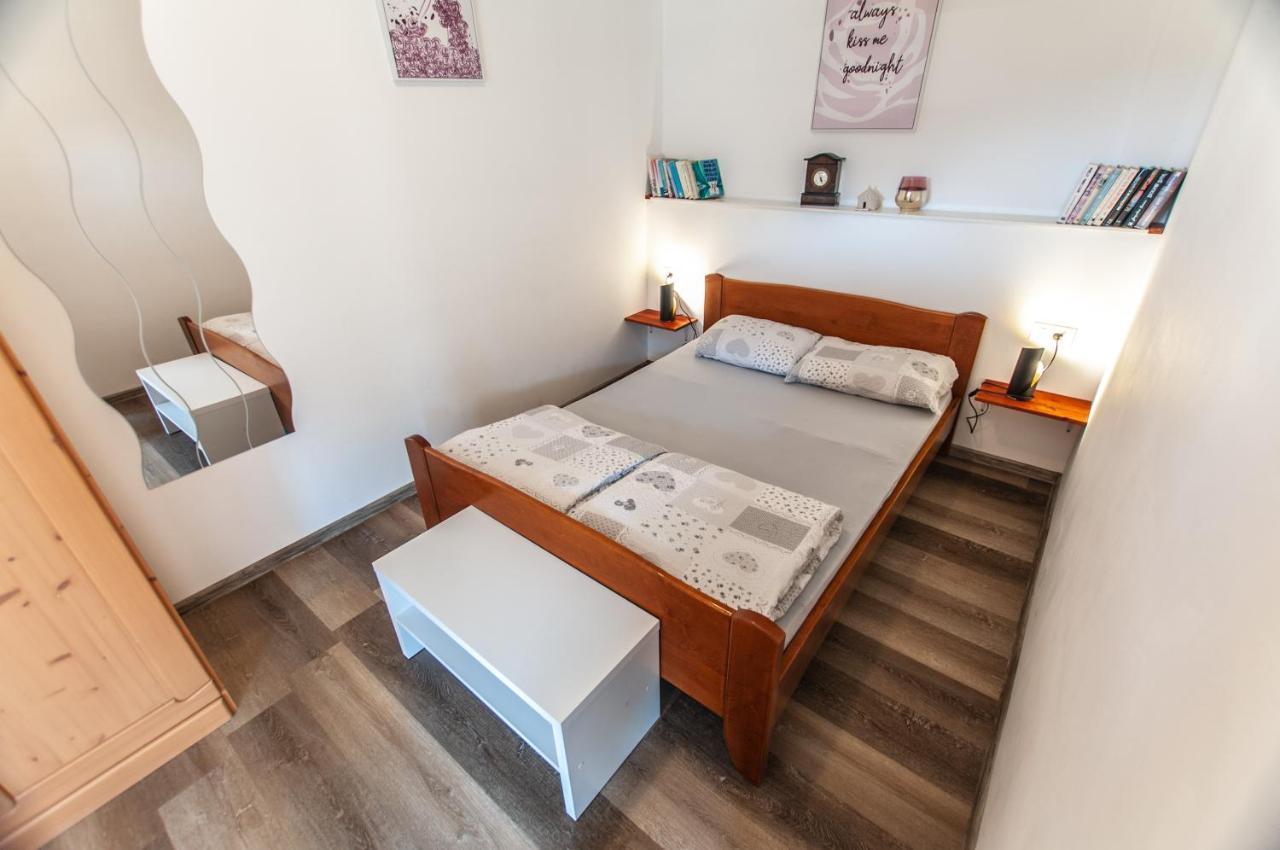 Apartments Julia בוהין מראה חיצוני תמונה